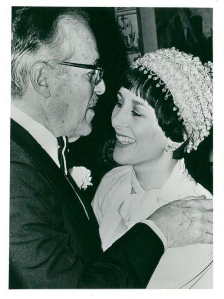File:LF-EM-1977-01.jpg
